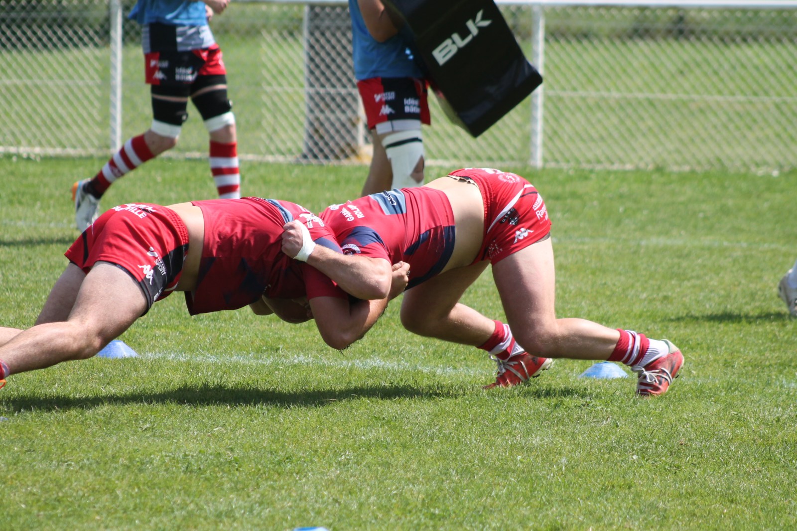 Plaquage spectaculaire lors d'un entraînement des séniors de l'US Ramonville Rugby XV